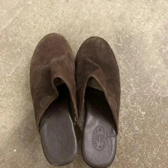 American outfitters suede clogs - Picture 13 of 14
